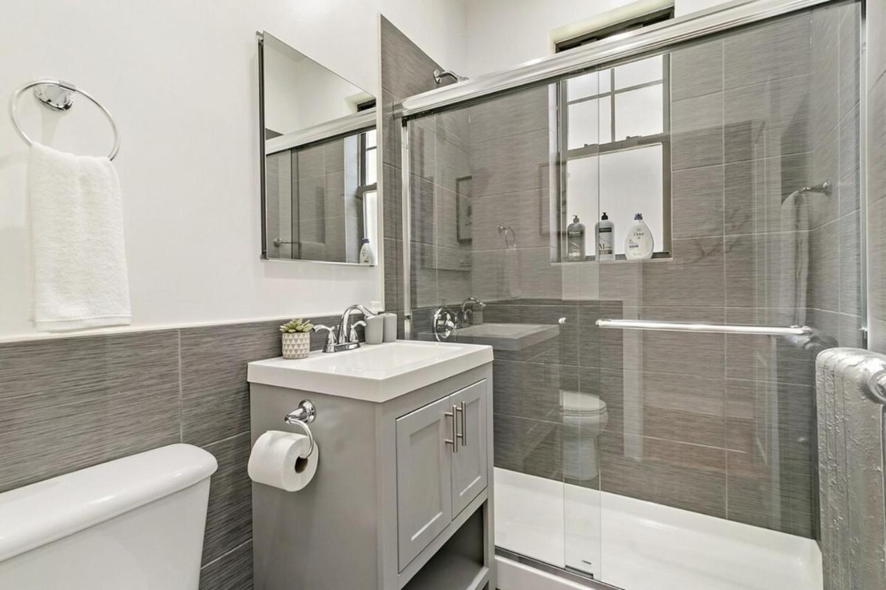 Bright Spacious Apt, Comfy King Bed, 5 Location Chicago Exterior foto